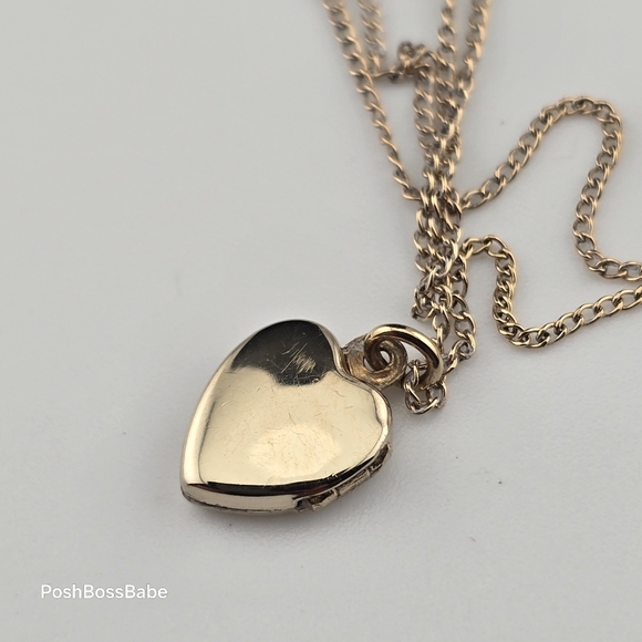 Vintage WHFB 12K GF Etched Heart Locket Necklace – 18” Chain - Picture 4 of 10